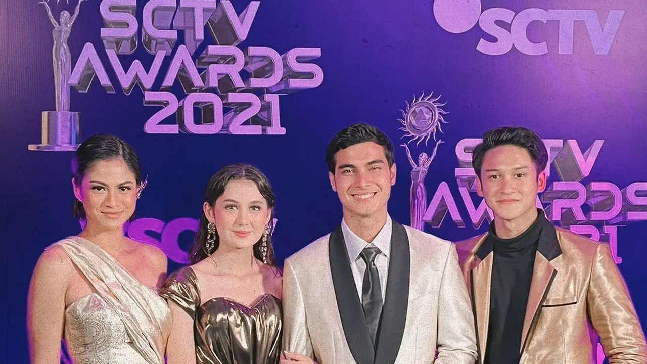 Bintang Buku Harian Seorang Istri di SCTV Awards 2021