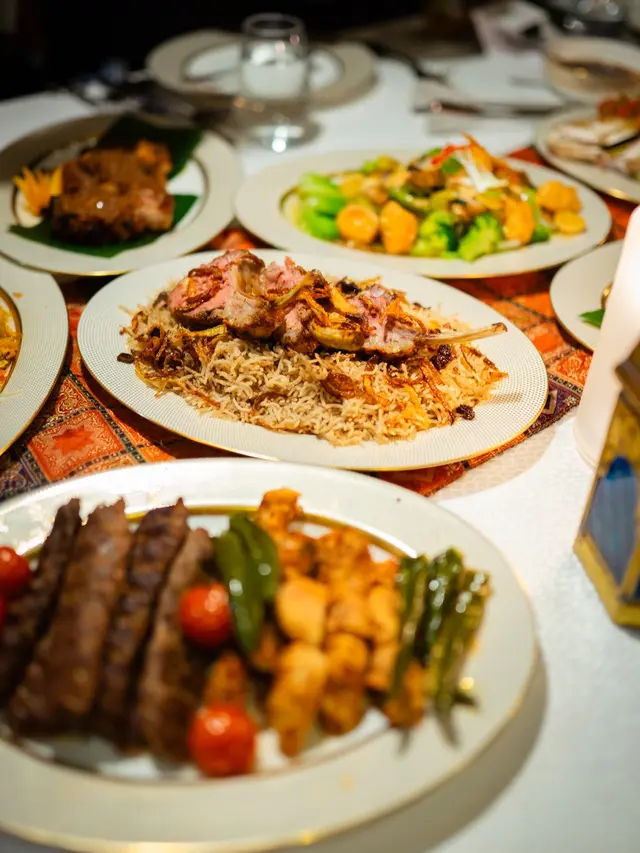 8 Rekomendasi Tempat Bukber di Hotel Jakarta, Sediakan Kuliner Syrian sampai Turki