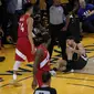Guard Golden State Warriors Klay Thompson terkena cedera ACL lutut kiri pada gim enam NBA Finals 2019 melawan Toronto Raptors. (AP Photo/Tony Avelar)