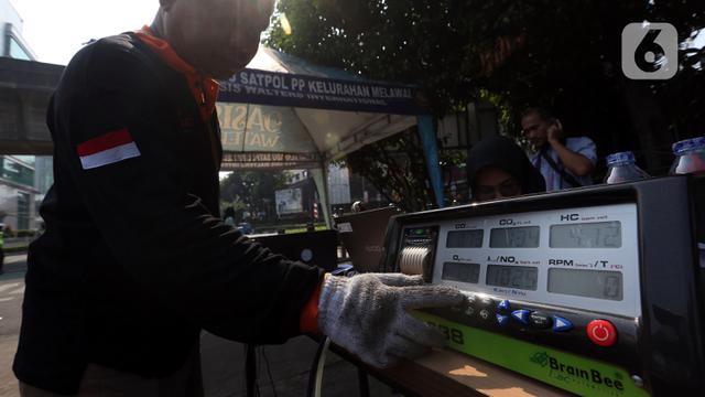 Uji Coba Tilang Uji Emisi