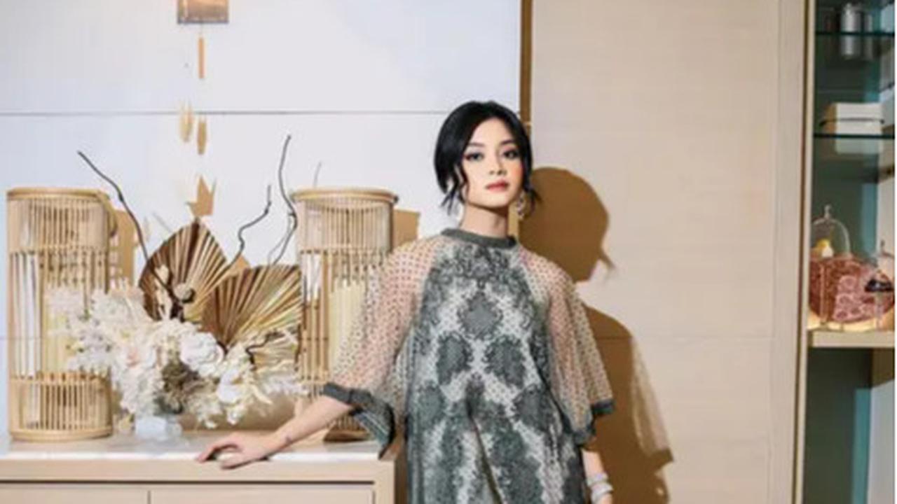 Ilustrasi Gamis ala Selebriti