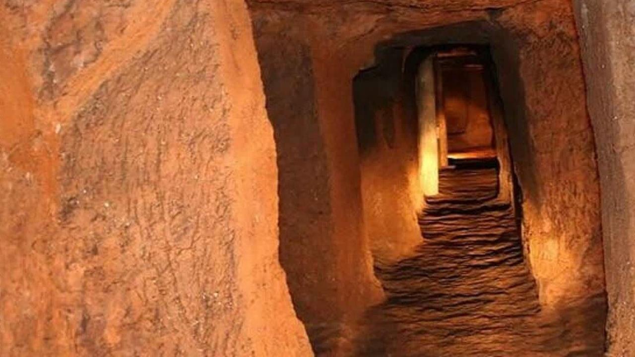 kota bawah tanah di iran