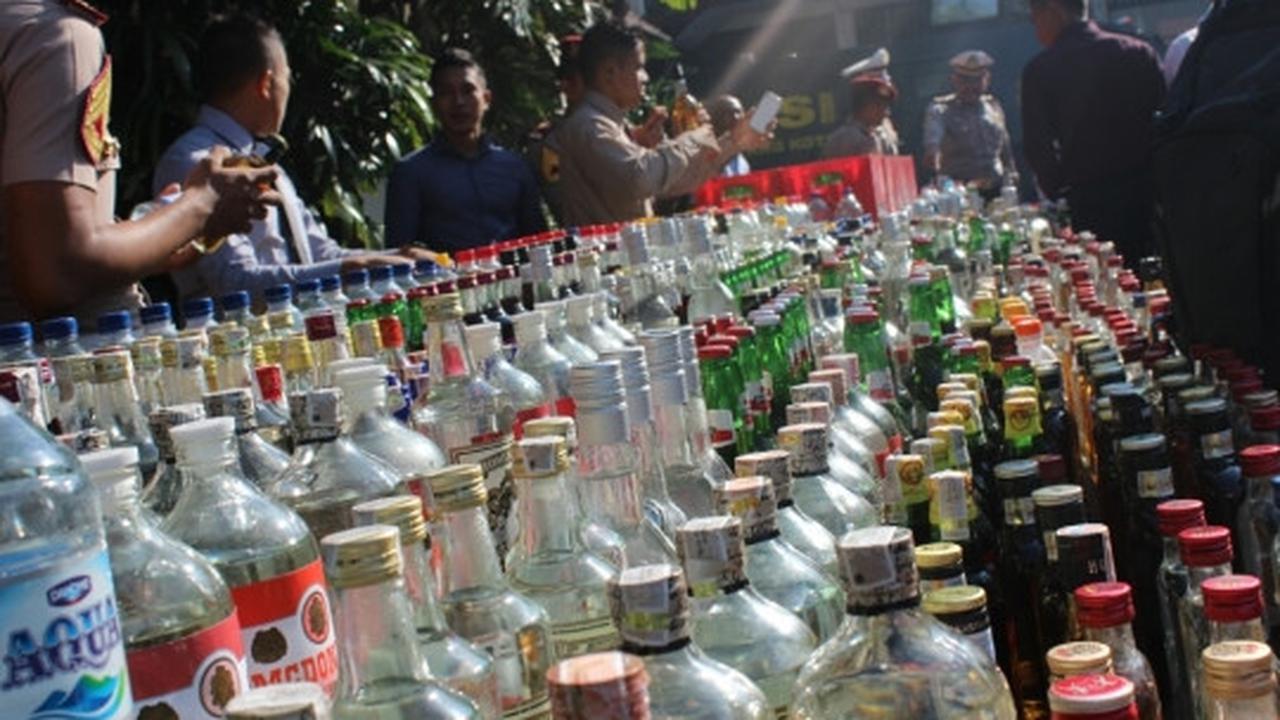 Polres Malang Kota sita 2.778 botol miras jelang Ramadan