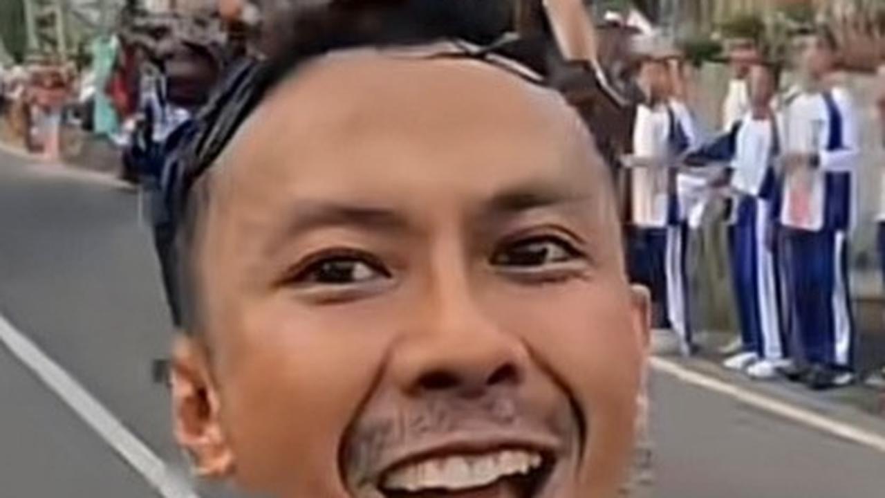 Viral Momen Pria Ikut Maraton 42 KM, Lari Santai Dapat Sorakan Suporter Bak Pemain Bola
