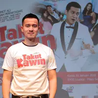 Meski sama-sama sibuk, Junot mengaku saling dukung kariernya masing-masing. Bahkan, ia mengaku senang dengan pencapaian film terbaru Tatja. Yang menurutnya aktingnya luar biasa. (Deki Prayoga/Bintang.com)