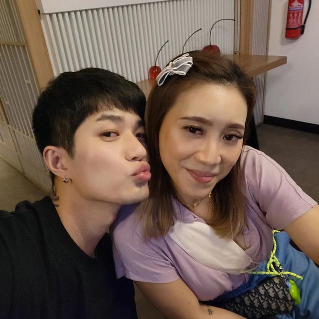 4 Tahun Menikah, Ini 6 Potret Mesra Lee Jeong Hoon dan Moa Aeim