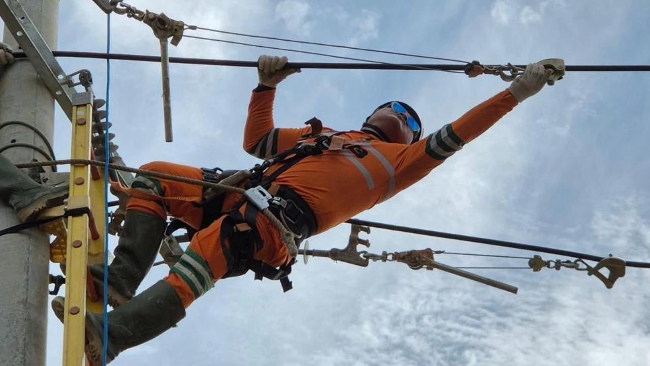 Kelistrikan Aceh Pulih & Seluruh Gardu Induk Normal, PLN Lanjutkan Pemulihan Distribusi Hingga ke Masyarakat