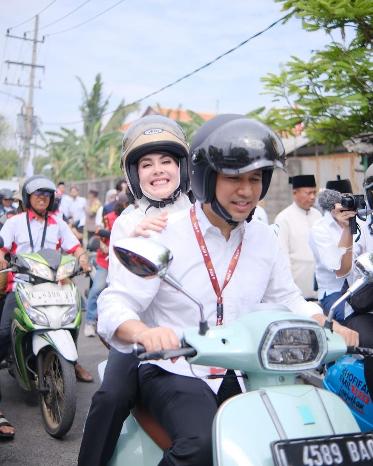 Kemesraan Arumi Bachsin Dukung Emil Dardak di Pilkada Jatim 2024, Gemas Bikin Iri