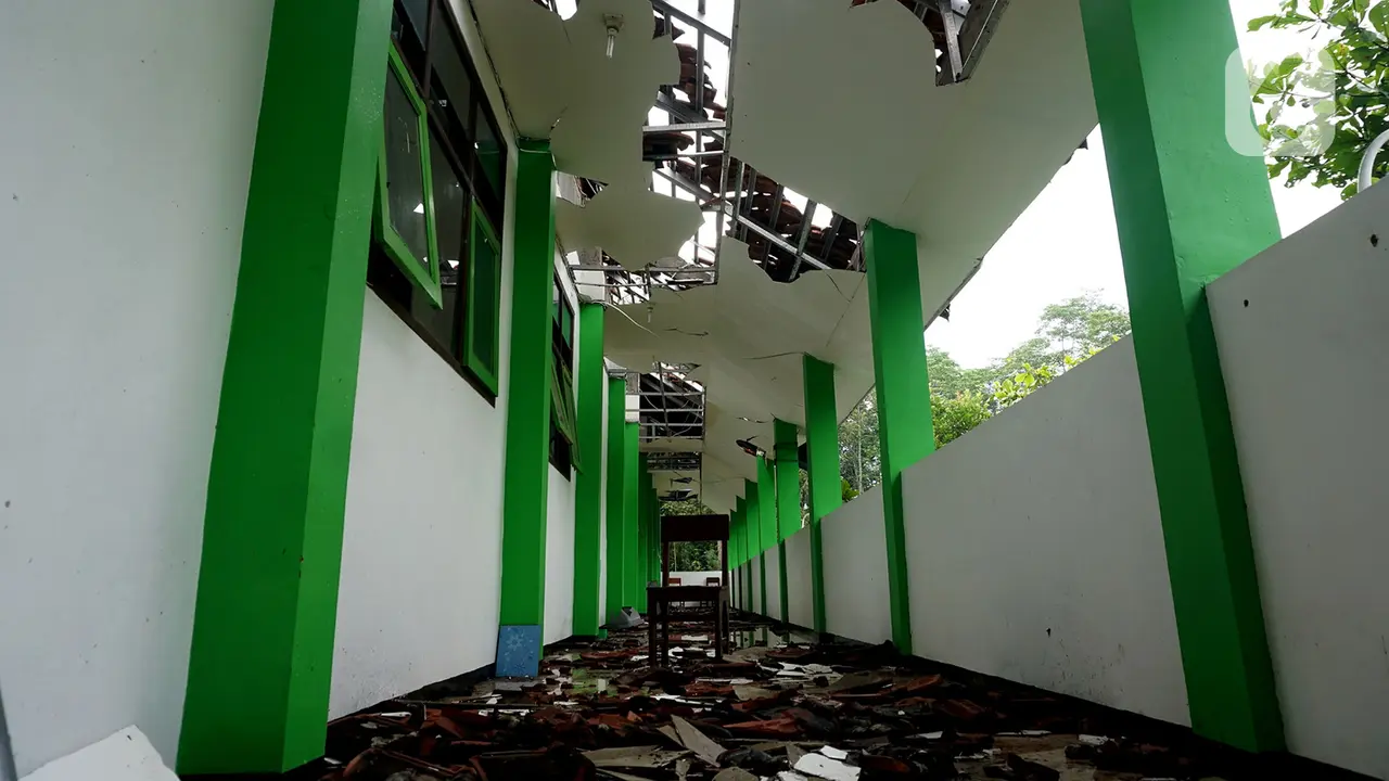 Kondisi MAN 2 Malang yang Rusak Berat Diguncang Gempa