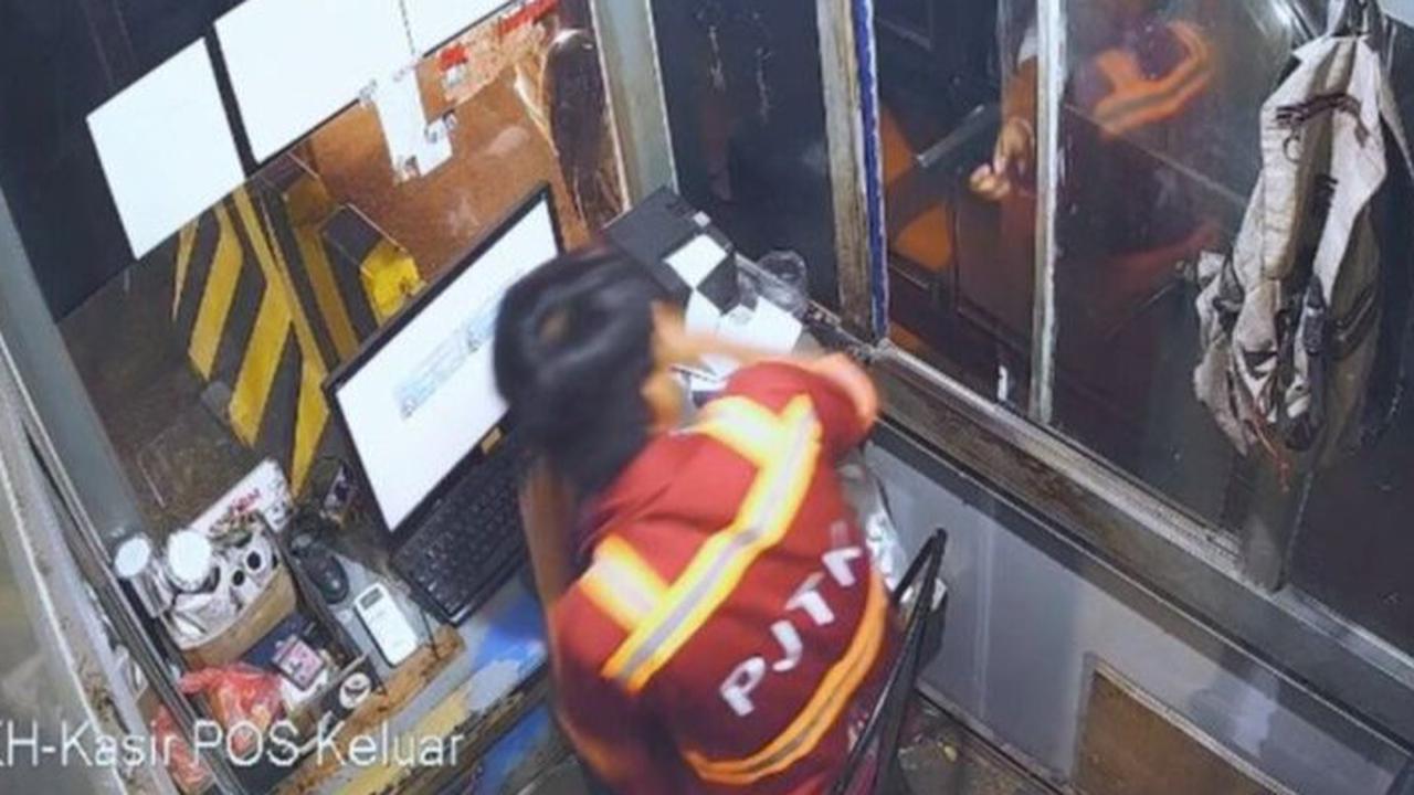 Kronologi Penjaga Loket Parkir Pelabuhan Bakauheni Ditodong Senpi Petugas KSOP, Pelaku Diduga Tak Mau Bayar