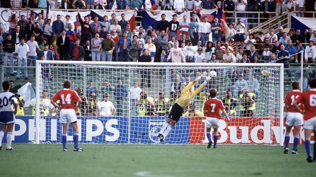 Michal Bilek penalti Panenka Piala Dunia 1990