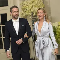 Kabar bahagia sedang melanda keluarga kecil Blake Lively dan Ryan Renolds. Pasalnya Blake Lively sedang hamil buah hati kedua dari sang suami Ryan Renolds. (AFP/Bintang.com)