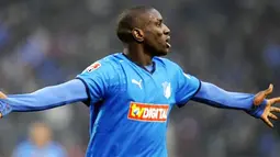 Hoffenheim&#039;s striker Demba Ba celebrates scoring during German Bundesliga match VfB Stuttgart vs TSG 1866 Hoffenheim in the city of Stuttgart on February 21, 2009. AFP PHOTO/SASCHA SCHUERMANN