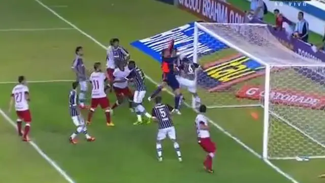 Forlan Cetak Gol Dari Tendangan Penjuru