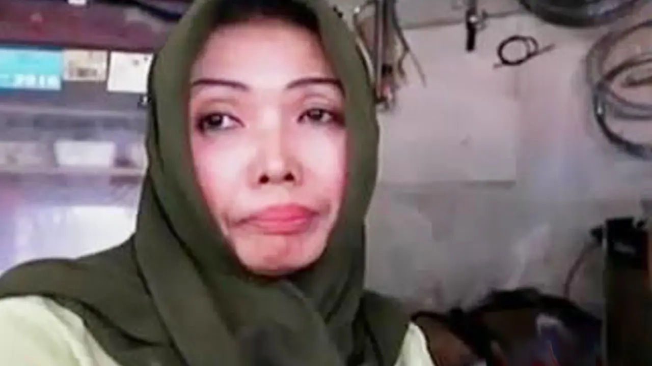Ibu Tukang Bengkel
