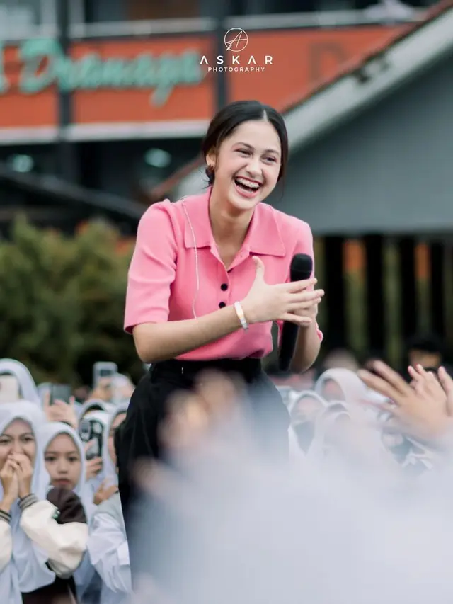6 Potret Gaya Asila Maisa di Atas Panggung, Kerap Dikritik Netizen