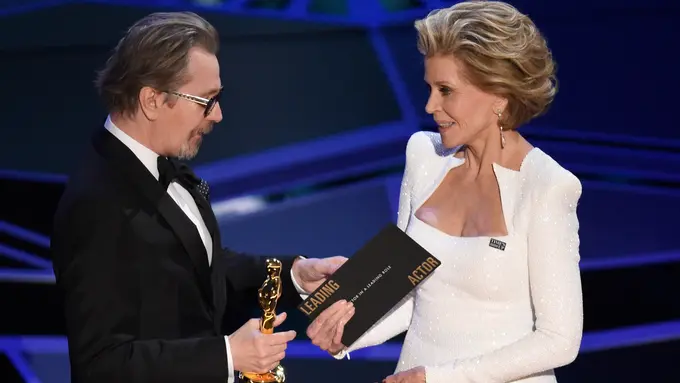 Gary Oldman Raih Peran Utama Pria Terbaik Piala Oscar 2018