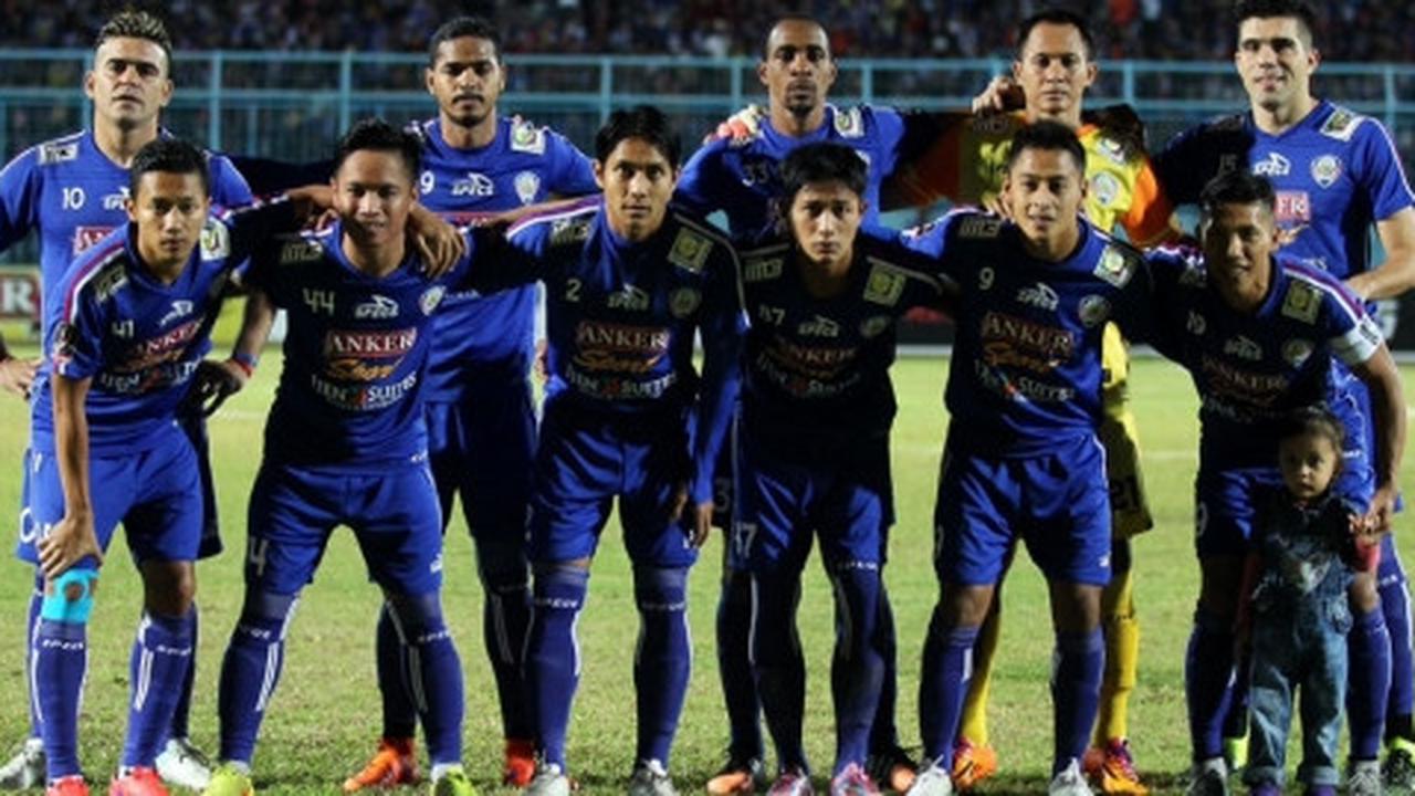 Hanya imbangi psgc, arema cronus lolos ke delapan besar