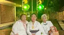 Untuk pembukaan Warung Kopi Klotoknya di Bali, Titiek Soeharto tampil anggun dengan gaya berbeda [@lalahamid]