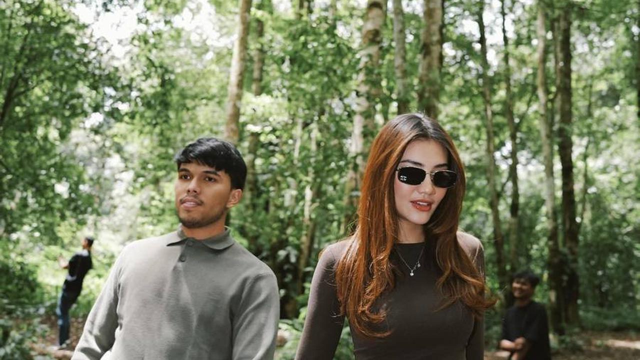 Dunia Serasa Milik Berdua, 7 Potret Aaliyah Massaid dan Thariq Halilintar Liburan ke Bandung - Pamer Kemesraan Bak Sedang Honeymoon