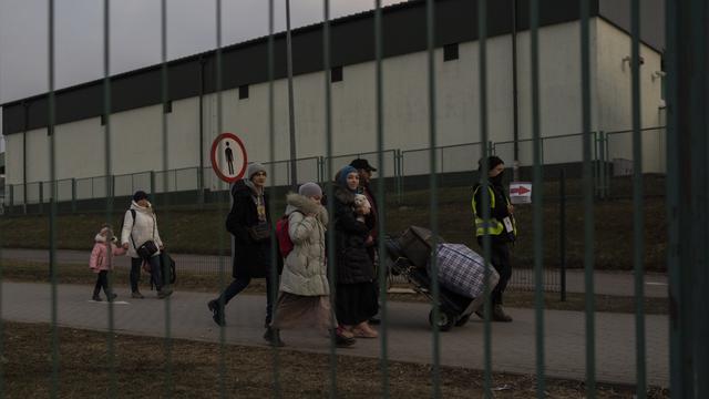 Korban Perang Ukraina Terlihat dalam Gambar dan Air Mata