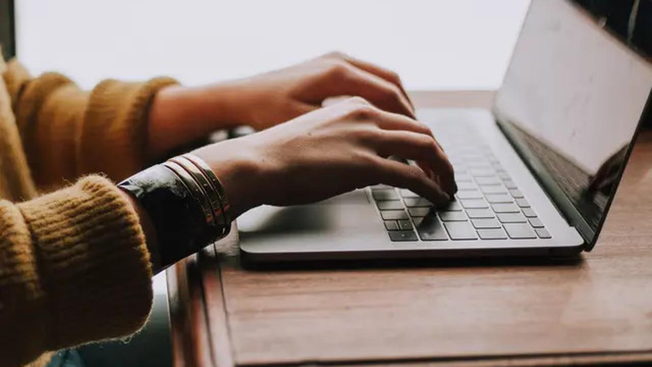 7 Ide Usaha yang Cocok di Rumah untuk Ibu-Ibu Tanpa Harus Tinggalkan Anak