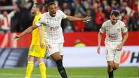 Penyerang Sevilla, Anthony Martial, berhasil mencetak satu gol saat timnya bersua Dinamo Zagreb di Estadio Ramon Sanchez Pizjuan pada laga leg pertama play-off Liga Europa, Jumat (18/2/2022) dini hari WIB. (AP Photo/Miguel Morenatti)