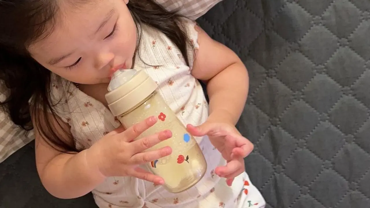 2. Penggunaan Botol Susu Terlalu Lama