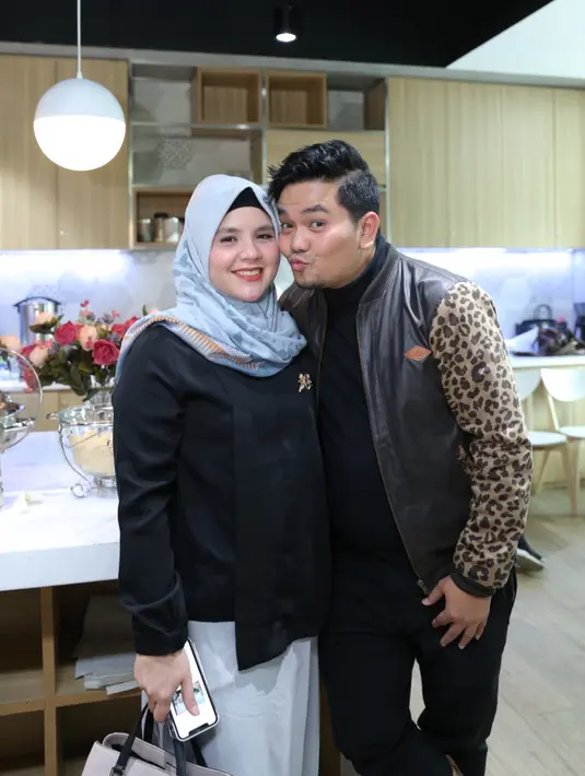 Indra Bekti dan Aldila Jelita (Daniel Kampua/Fimela.com)