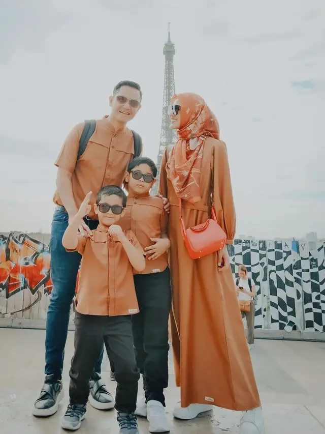 Alyssa Soebandono dan Dude Harlino liburan ke Dubai dan Eropa (Foto: Instagram ichasoebandono)