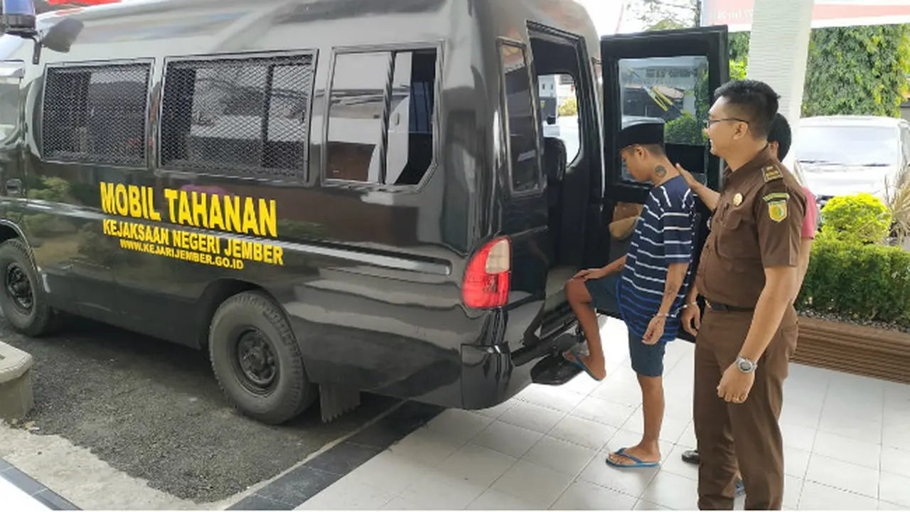 Pemuda Lulusan SMP di Jember, Bobol Kartu Kredit Nasabah Luar Negeri