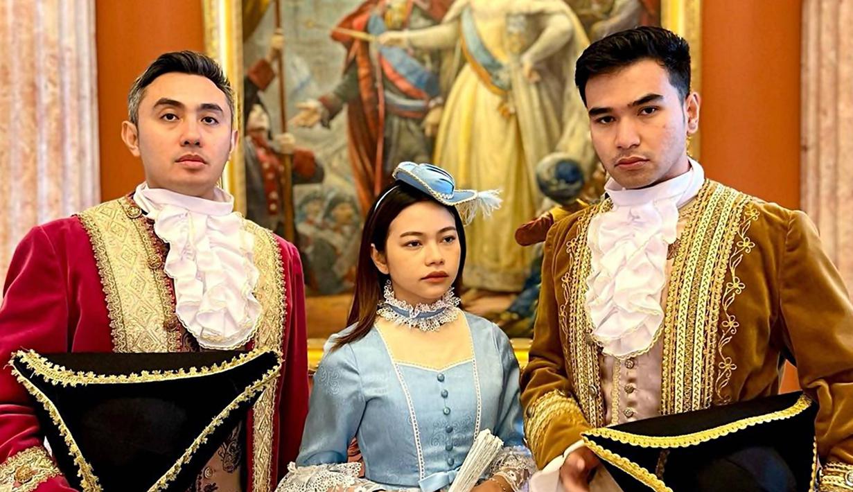 Pada bulan Agustus 2022 kemarin, Rara LIDA bertolak ke Moscow Rusia dalam memenuhi undangan dari KBRI Moscow. Tampil dalam acara HUT RI ke 77 penampilannya pun sempat mencuri perhatian. Dalam media sosial Instagramnya, ia pun banyak mengabadikan momen saat berada di negeri yang dekat dengan Kutub Utara tersebut. (Liputan6.com/IG/@lida_rara06)