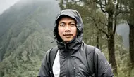 Inspirasi Outfit Naik Gunung Pria by Meta AI