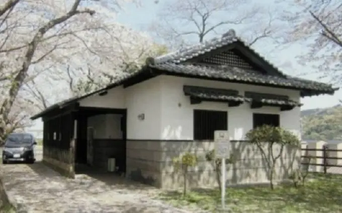 Toilet umum yang dijadikan Takashi Yamanouchi sebagai tempat tinggal (Dokumentasi/Usuki Municipal Government)