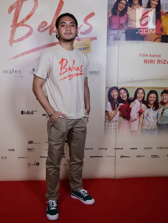 Giorgino Abraham berpose usai jumpa pers film "bebas", Jakarta, Rabu (18/09/2019). Film "bebas" akan tayang di bioskop pada 3 Oktober 2019, Film ini akan membawa penonton bernostalgia ke masa SMA dengan kisah cinta, pertemanan dan kenakalan-kenakalan remaja saat itu. (Liputan6.com/Herman Zakharia)