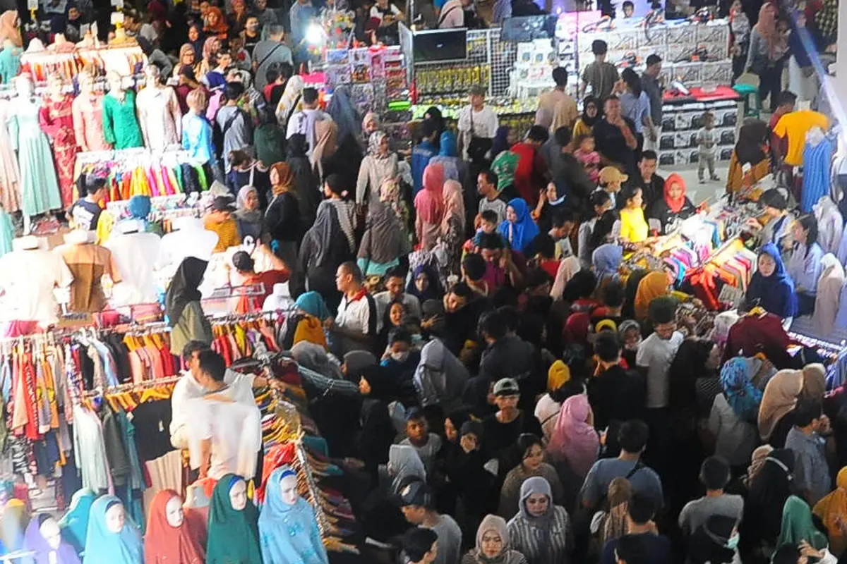 Masyarakat Serbu Tanah Abang Jelang Lebaran 2019