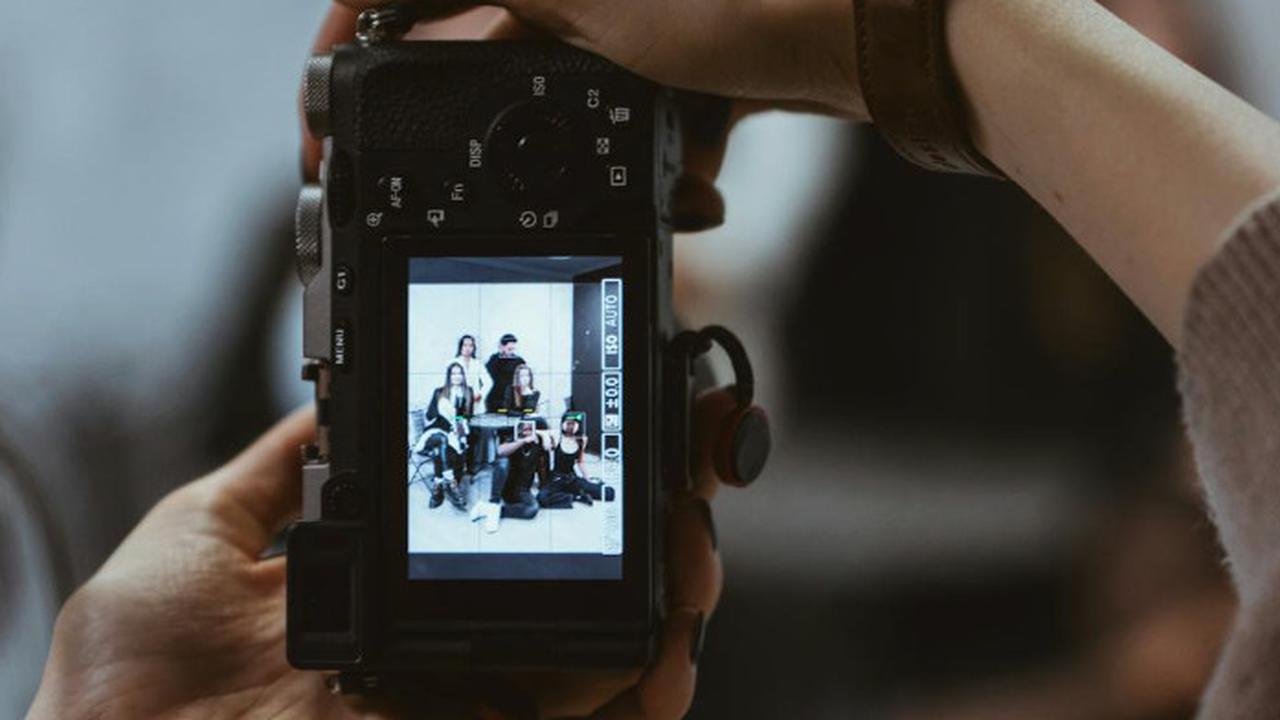 Komdigi Ingatkan Etika Fotografi di Ruang Publik, Wajib Izin Subjek kalau Tidak Langgar UU PDP