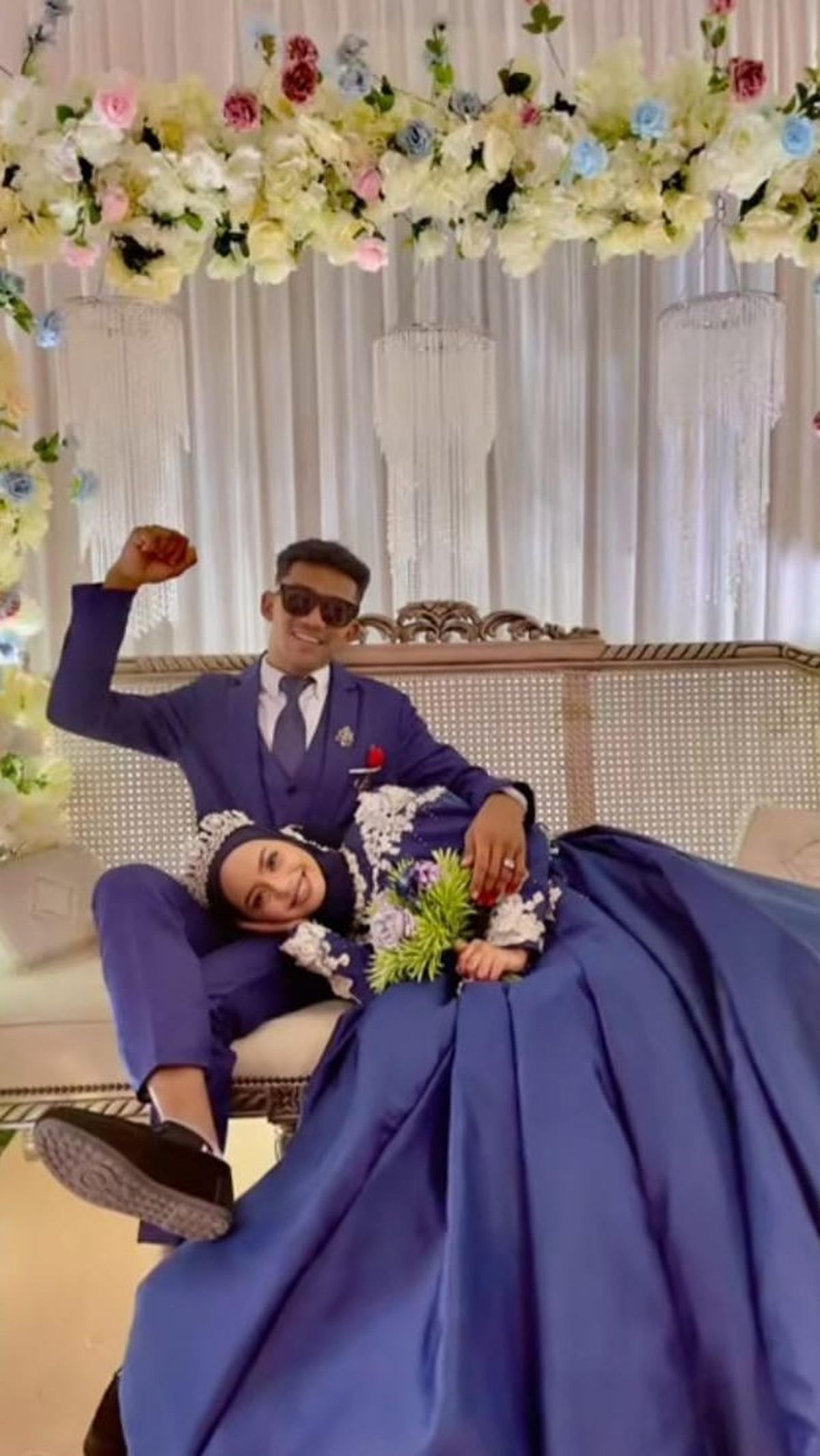 Viral Karena Menikah Muda<br>
