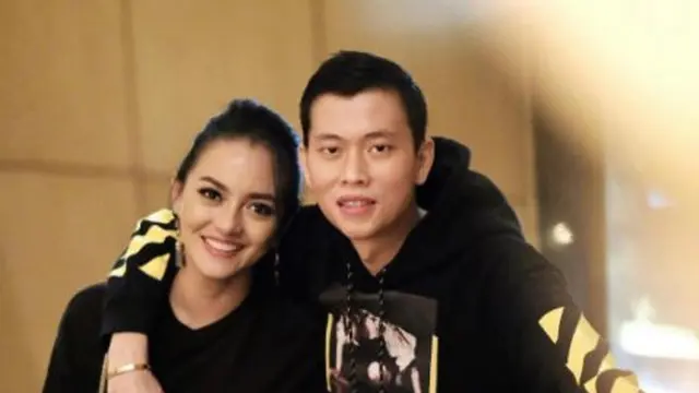 [Bintang] Ferry Wijaya dan Ririn Ekawati