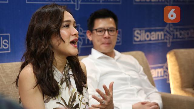 [Fimela] Shandy Aulia dan David Herbowo