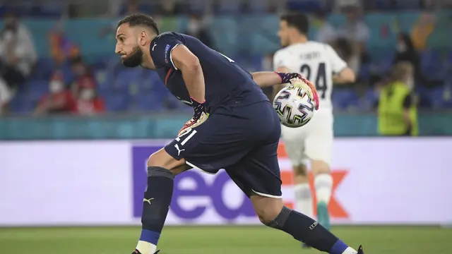Foto Piala Eropa: 6 Kiper Berbanderol Tinggi di Ajang Euro 2020, Gianluigi Donnarumma dan Thibaut Courtois Tertinggi