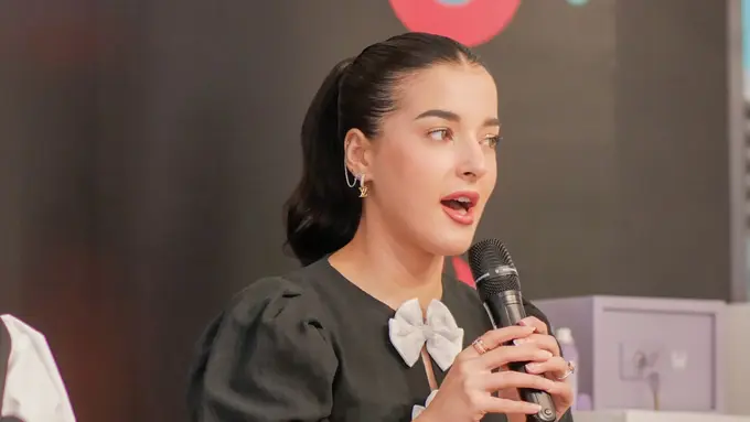 Rahasia Cantik ala Tasya Farasya, Belajar Makeup Bareng di Workshop 'Semua Jadi Syantik' by ShopTokopedia (Foto: Tokopedia/ShopTokopedia/imagedynamics.co.id)