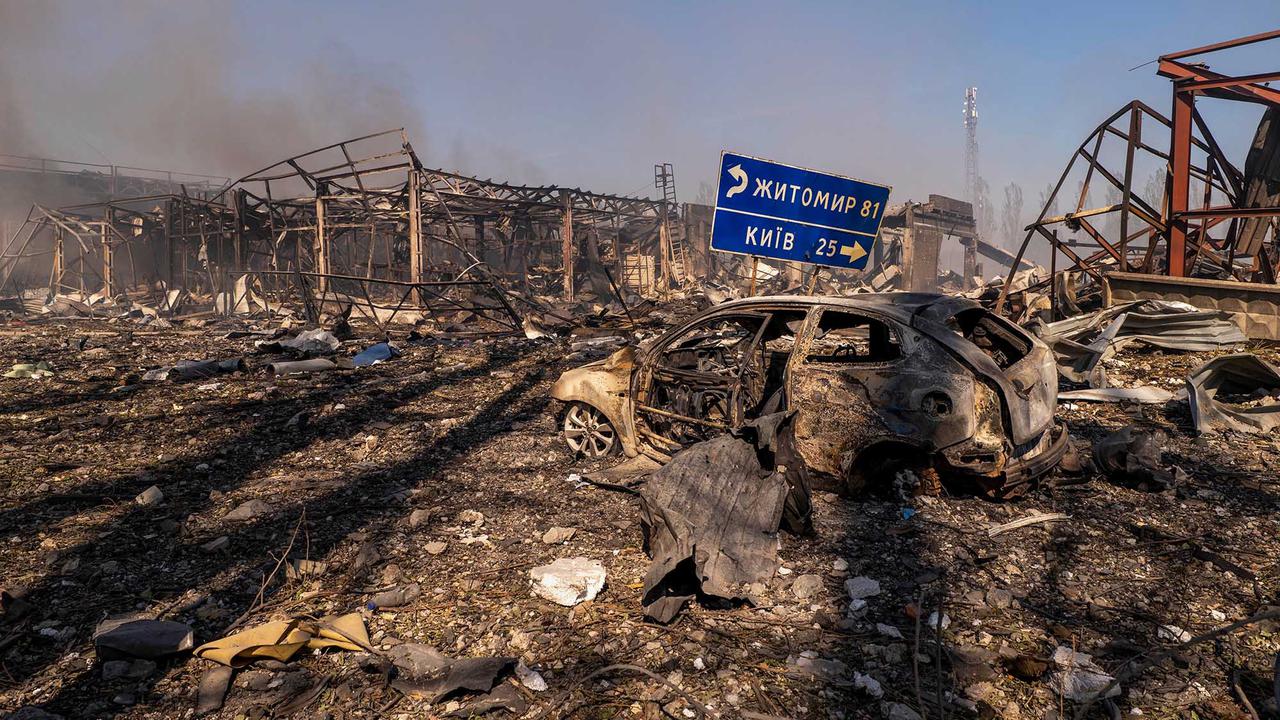 Drone Rusia Hantam Gudang Militer di Kyiv 37 Orang Tewas