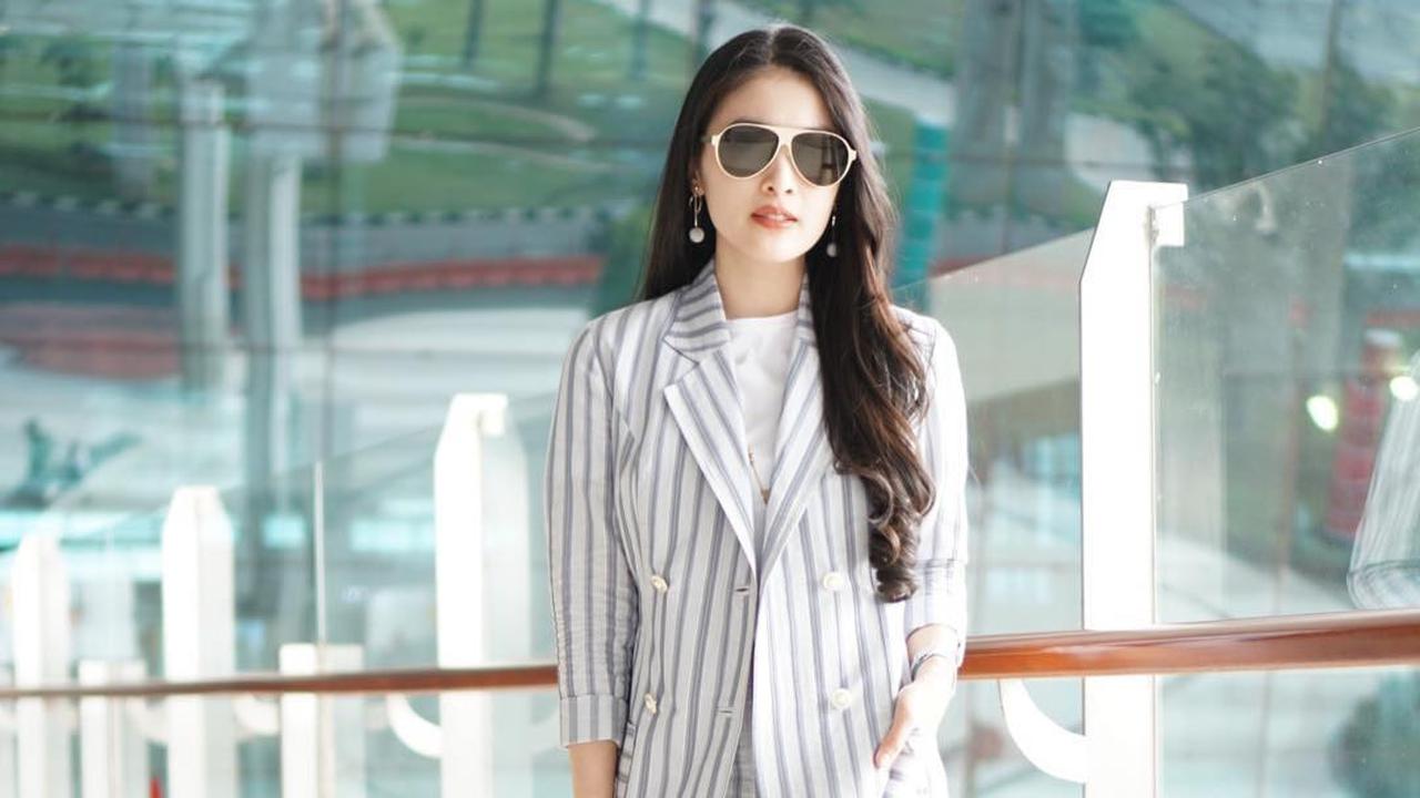 [Bintang] Sandra Dewi