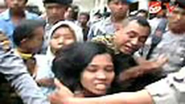 Keluarga Korban Mengamuk, Sidang Kembali Ricuh