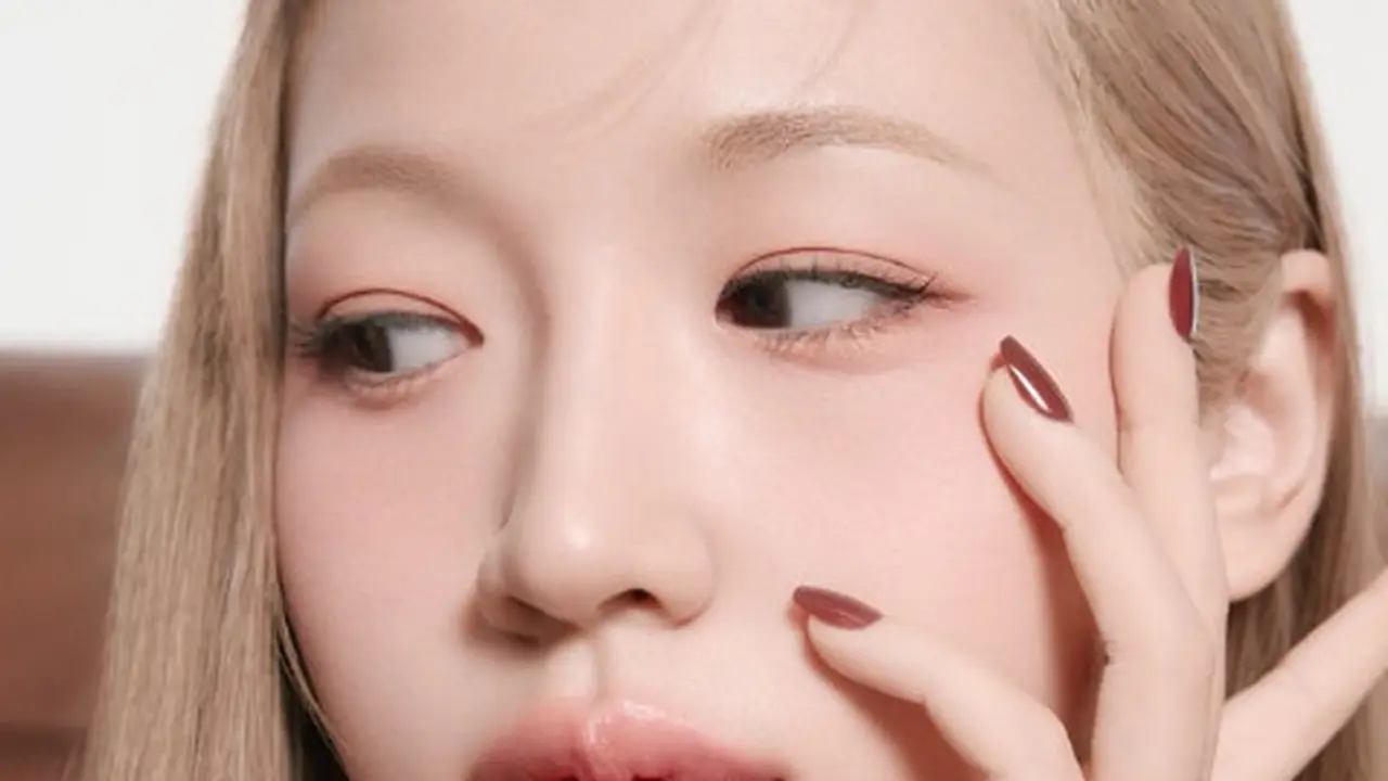 Tren blurred lips