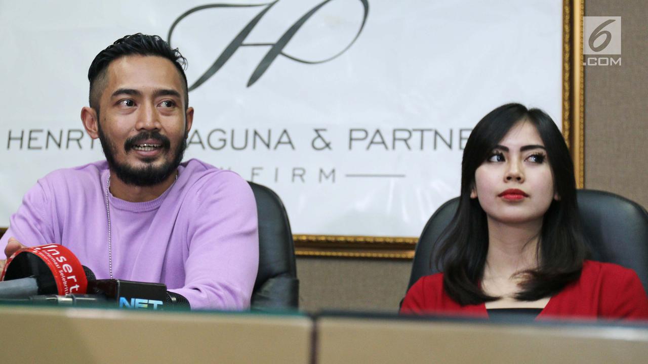 Yama Carlos dan Arfita Dwi Putri