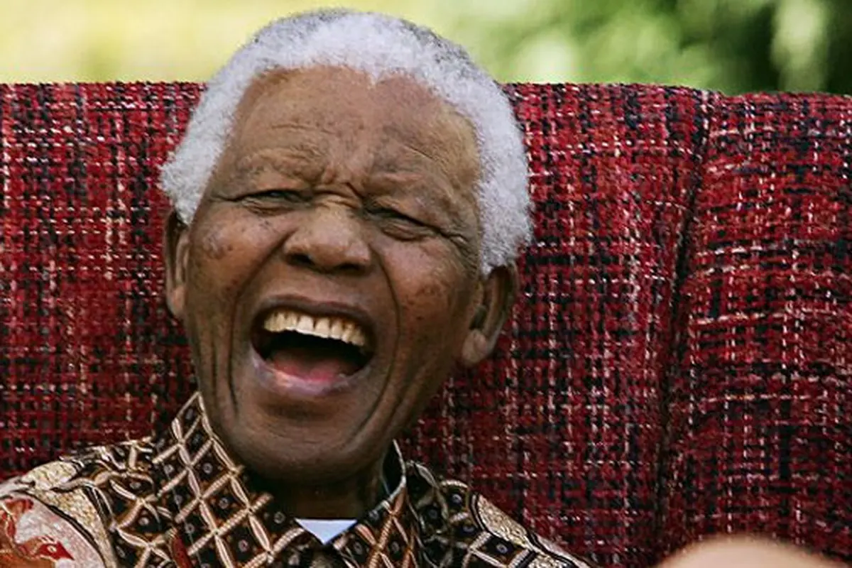 nelson-mandela-2-131206b.jpg