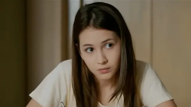Sandrinna Michelle sebagai Syifa dalam film Santet Segoro Pitu. (Foto: Dok. Hitmaker Studios)