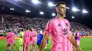 Busquets juga menyatakan bahwa dirinya akan pensiun dengan bangga, bahagia, dan syukur sebagai pesepak bola. (AFP/Megan Briggs)